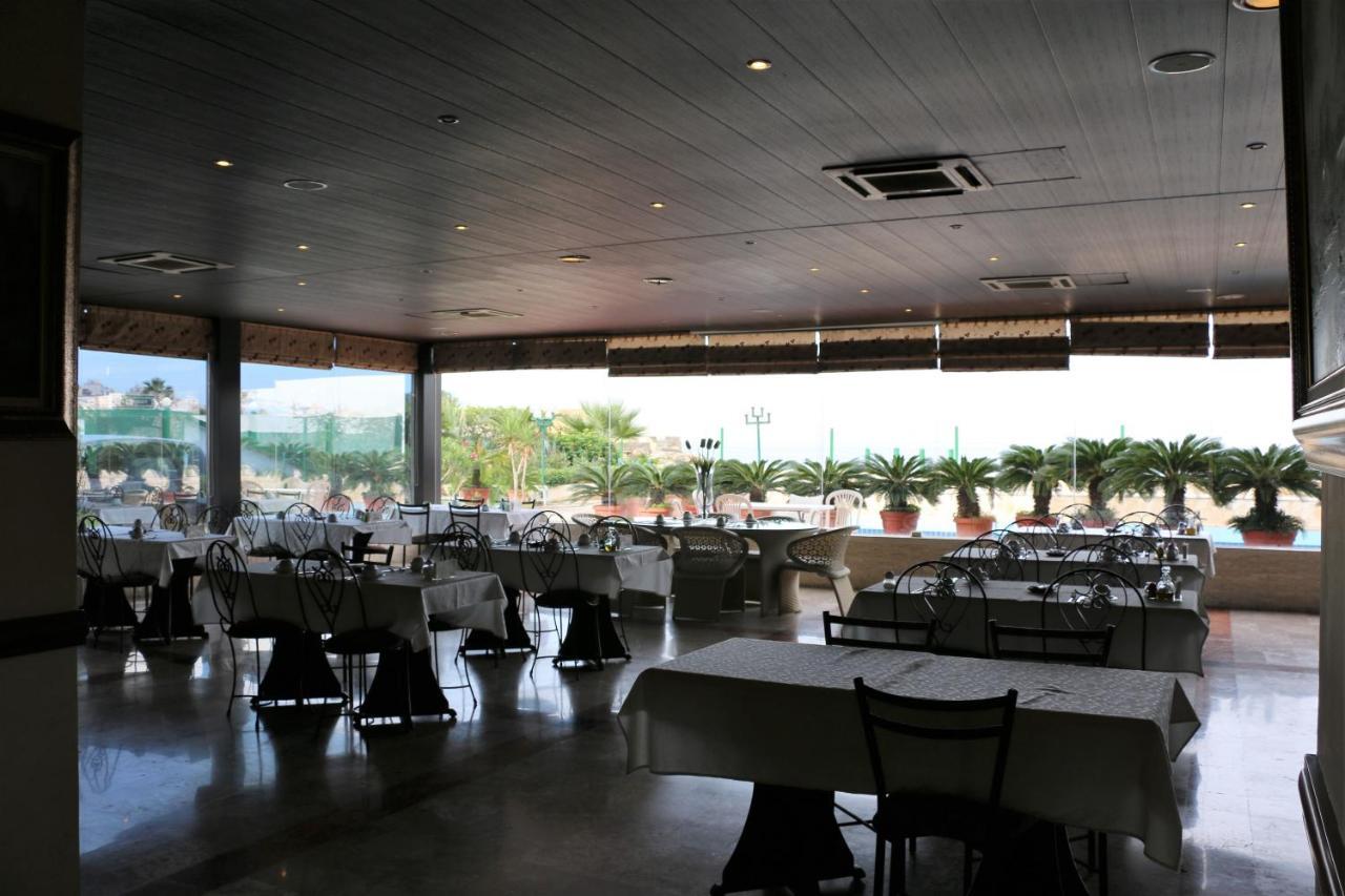 Holiday Suites Hotel & Beach Resort Jounieh Exteriör bild