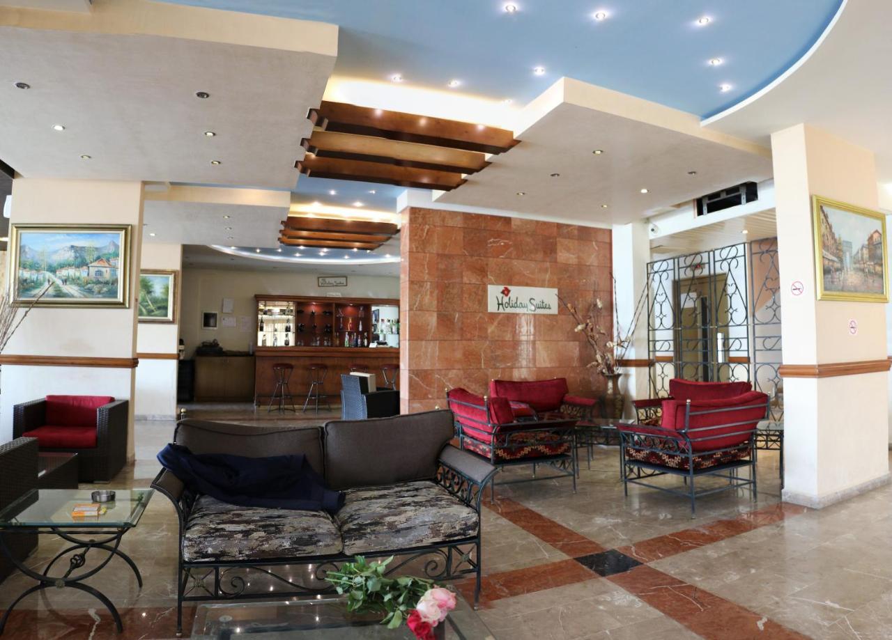 Holiday Suites Hotel & Beach Resort Jounieh Exteriör bild