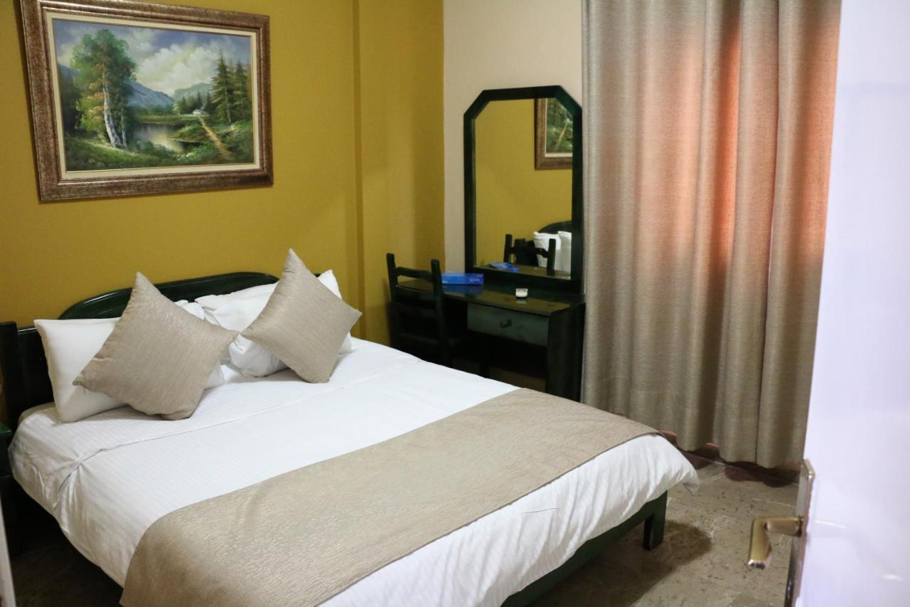 Holiday Suites Hotel & Beach Resort Jounieh Exteriör bild