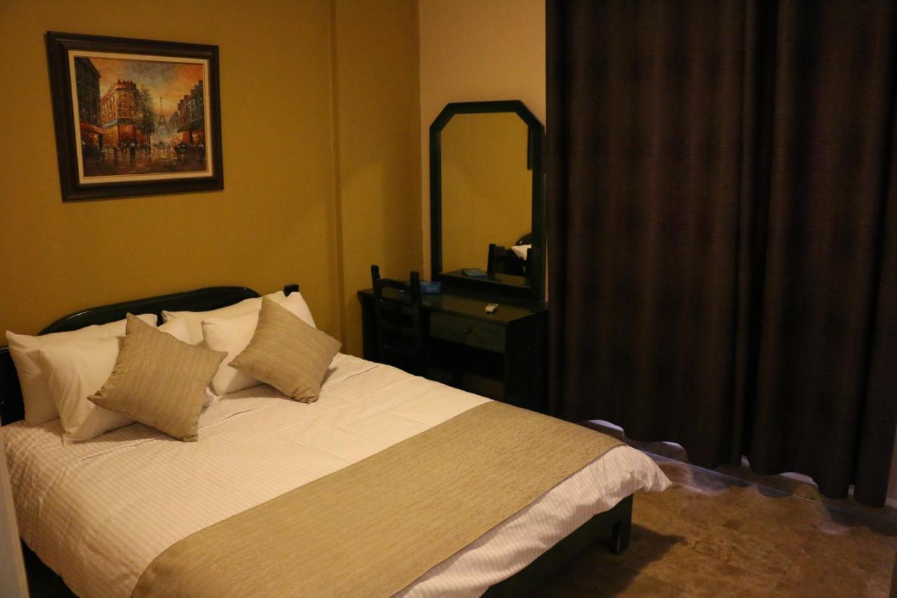 Holiday Suites Hotel & Beach Resort Jounieh Exteriör bild
